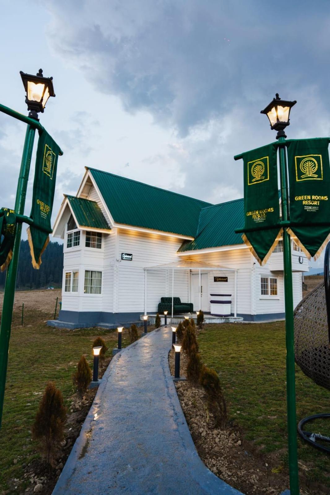 Green Rooms Resort Гульмарг Экстерьер фото
