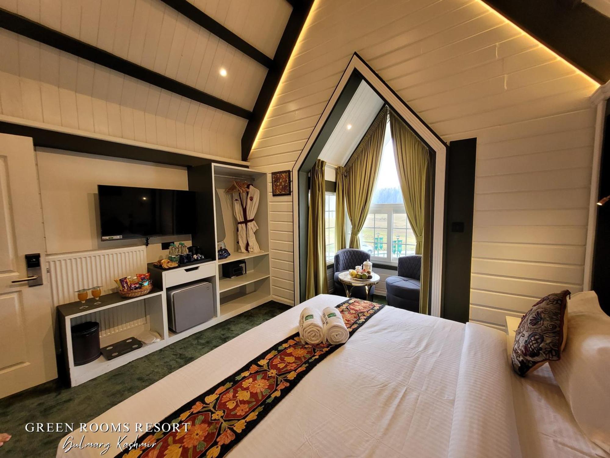 Green Rooms Resort Гульмарг Экстерьер фото